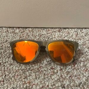 Like new Oakley sunglasses
